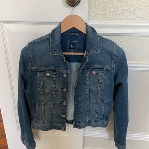 GAP denim jacket Girls XXL (like an adult xs or small)